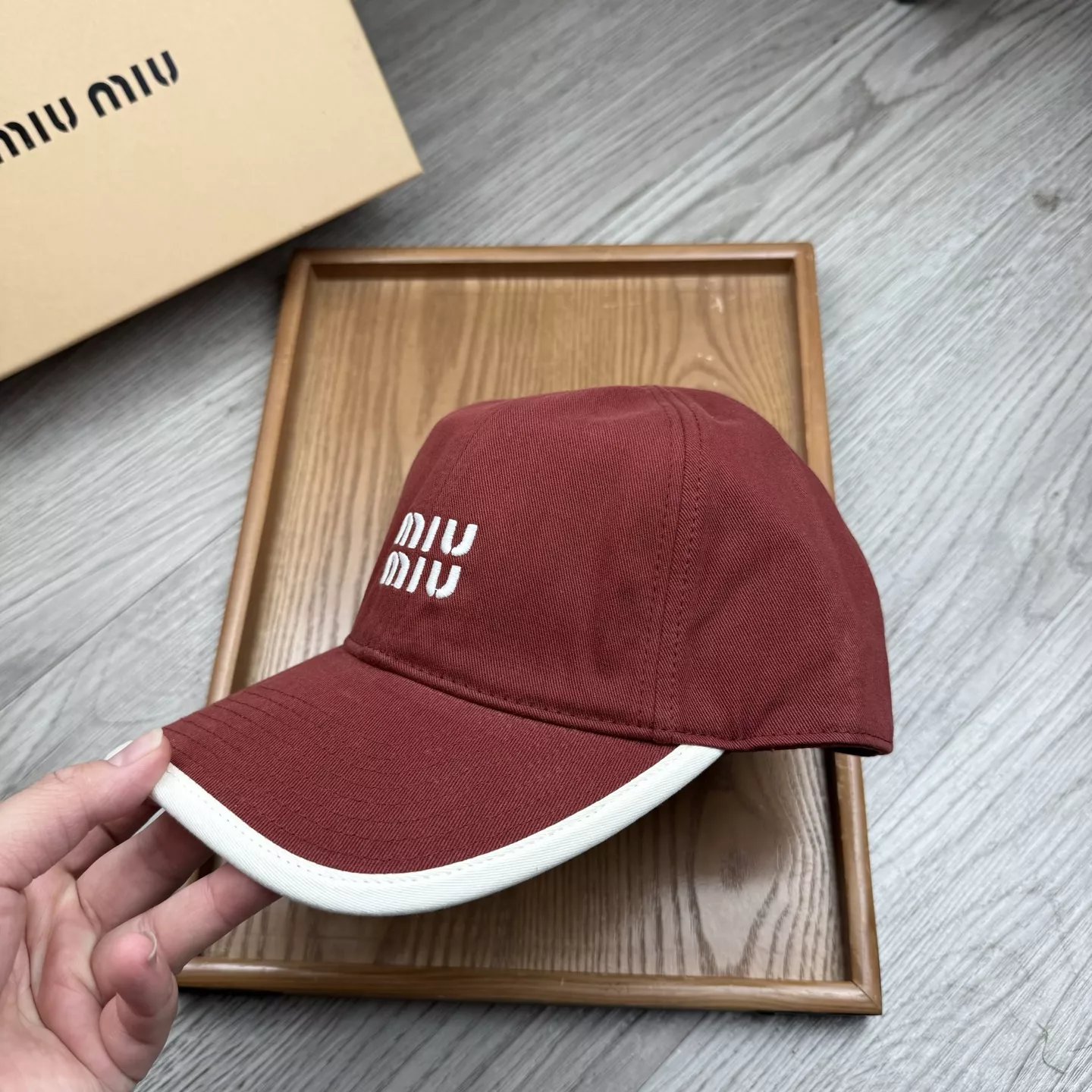 MIU MIU Caps GoodFit 3292