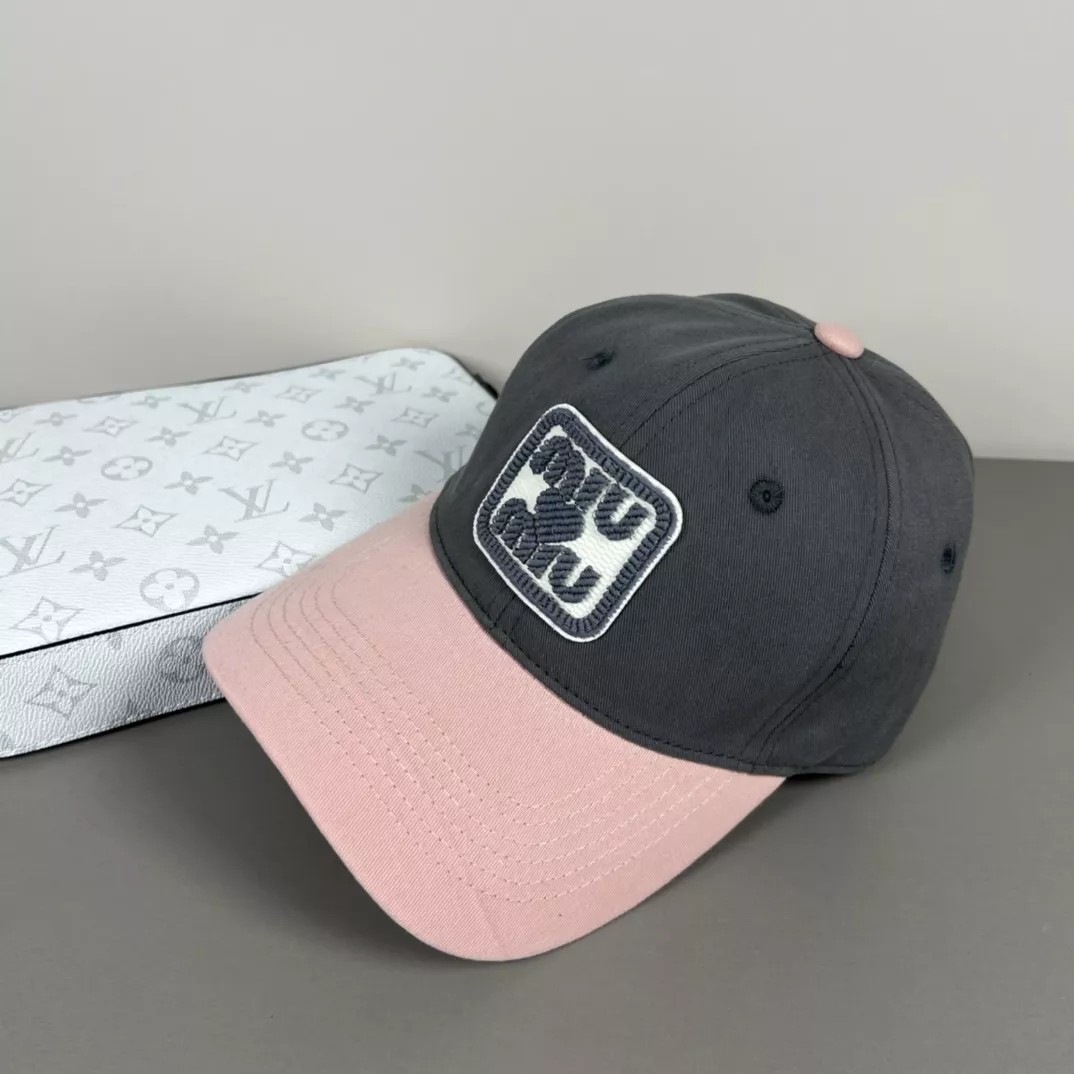 MIU MIU Caps HighQuality 5951