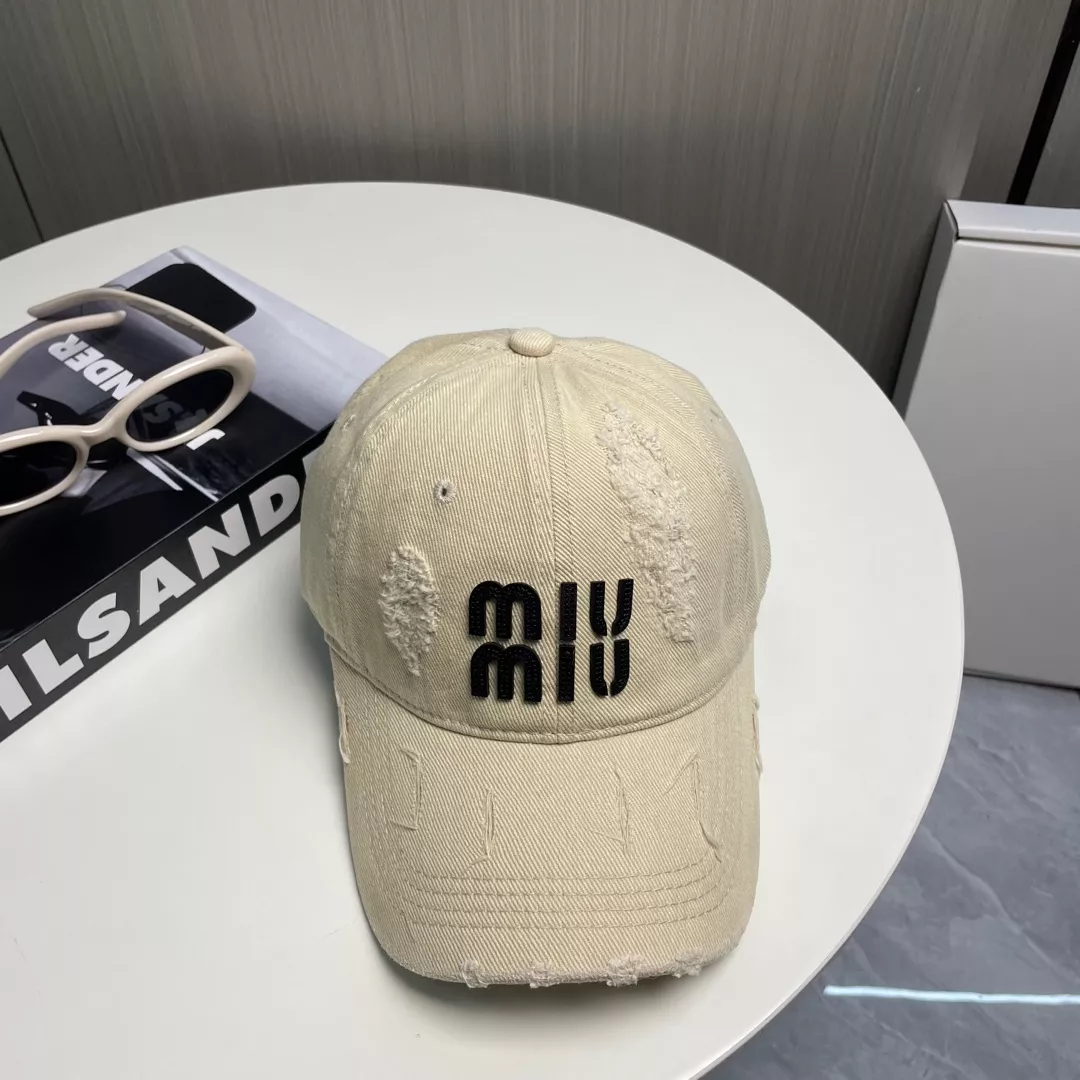 MIU MIU Caps HighQuality 6552