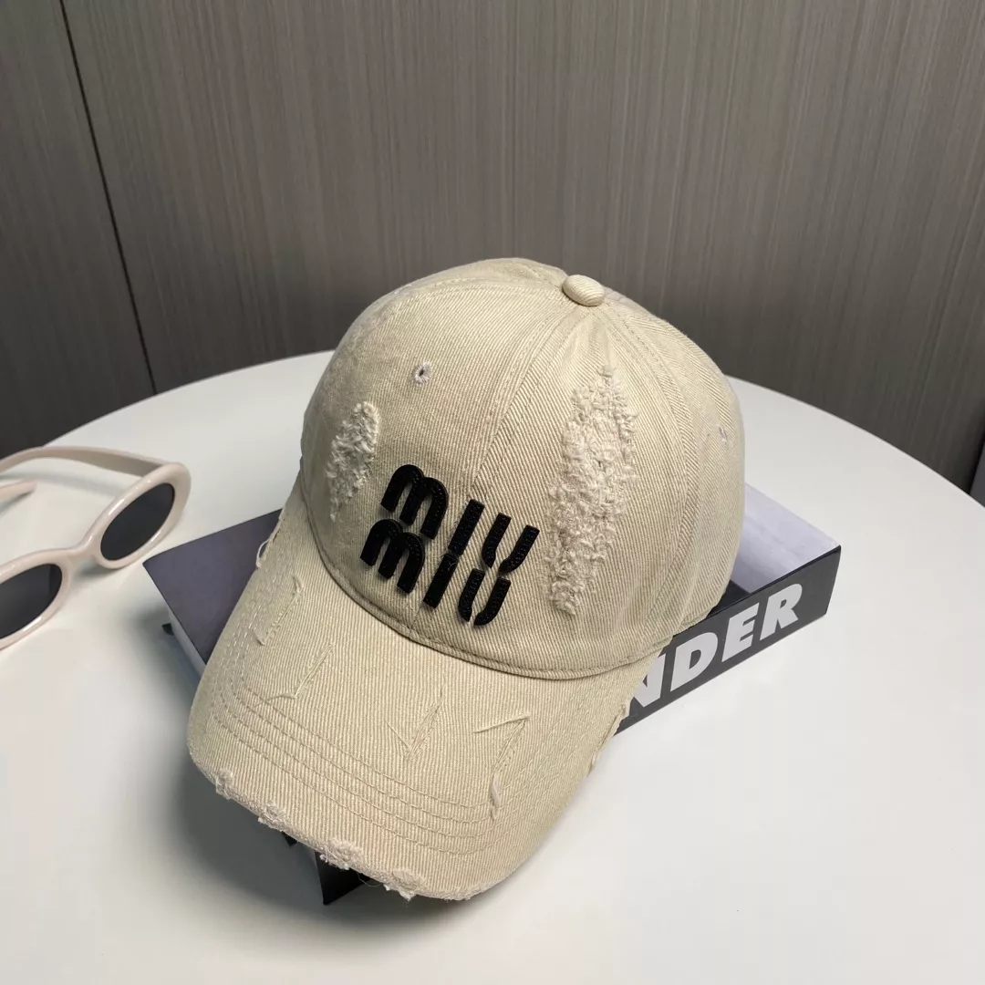 MIU MIU Caps HighQuality 6552