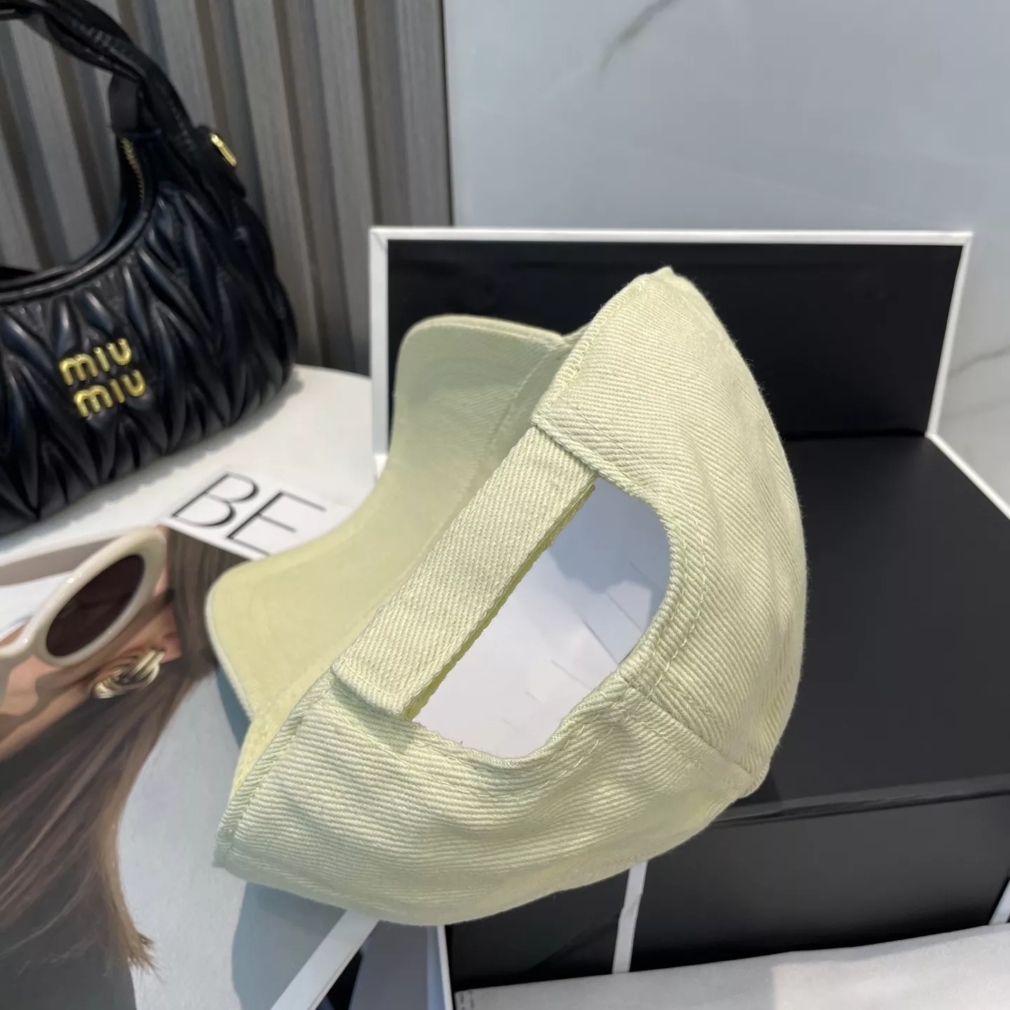 MIU MIU Caps HighQuality 7702