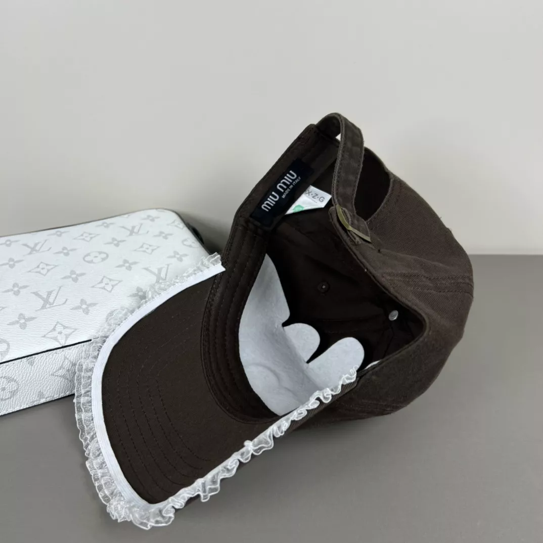 MIU MIU Caps Minimalist 3248