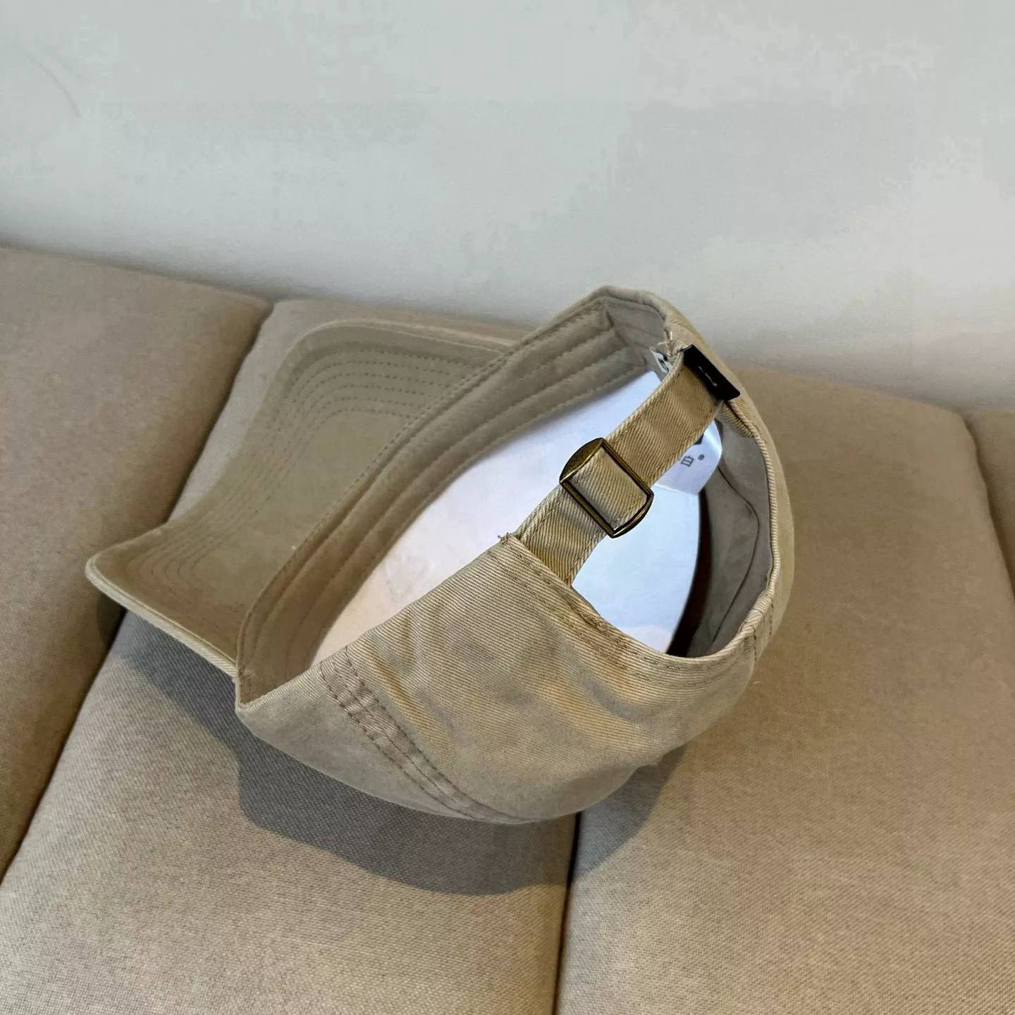 MIU MIU Caps NewStyle 3983