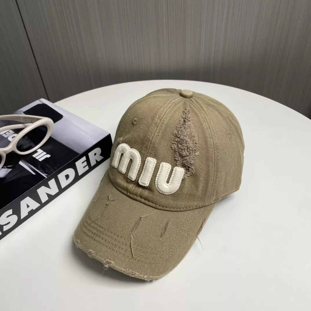MIU MIU Caps NewStyle 4855