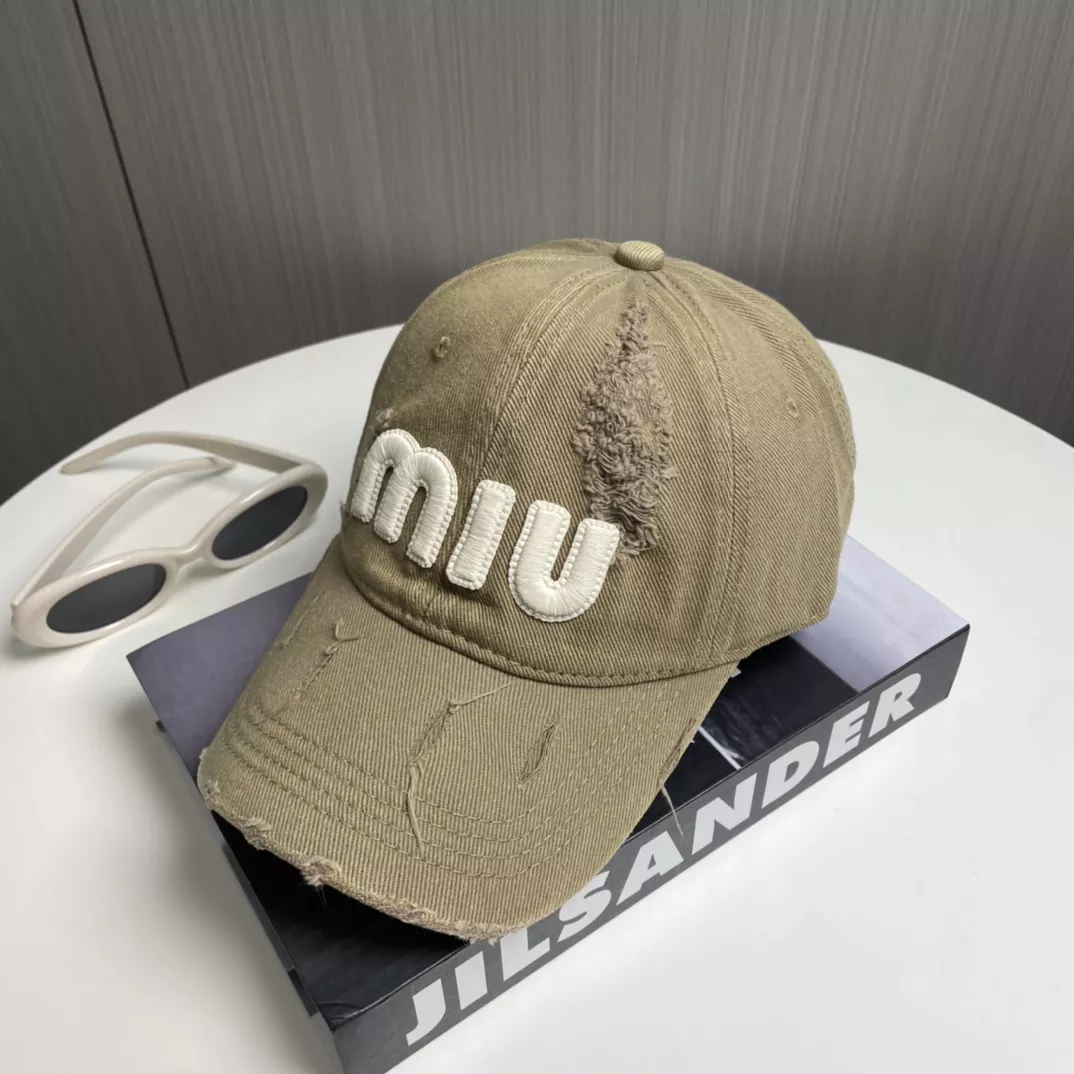 MIU MIU Caps NewStyle 4855