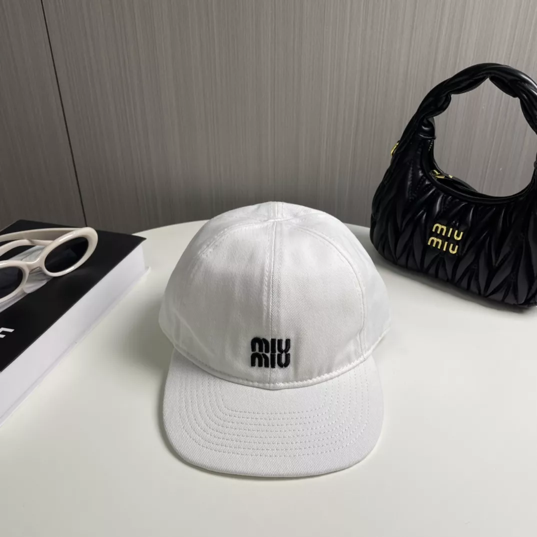 MIU MIU Caps Practical 9914