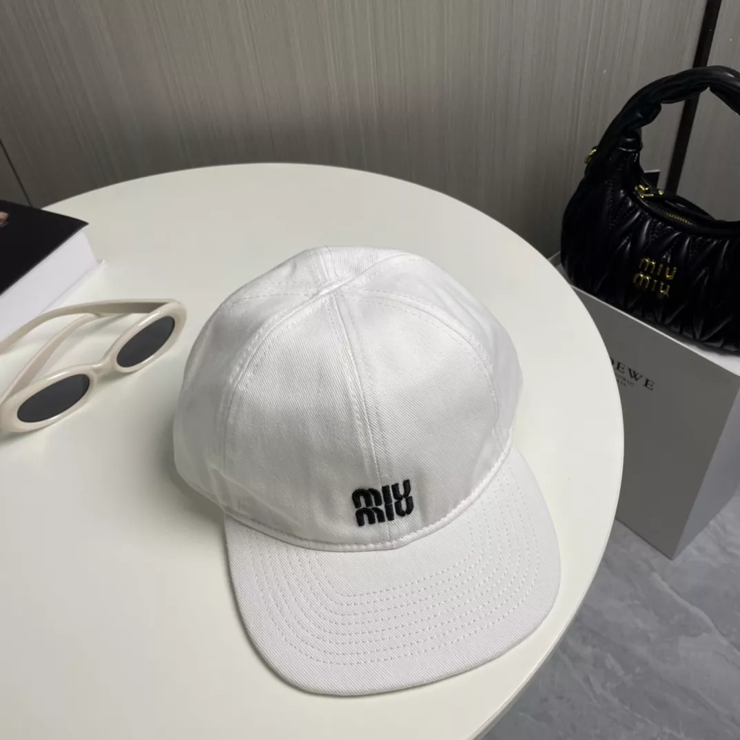 MIU MIU Caps Practical 9914