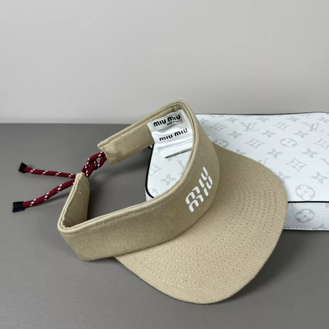MIU MIU Caps Refined 5239