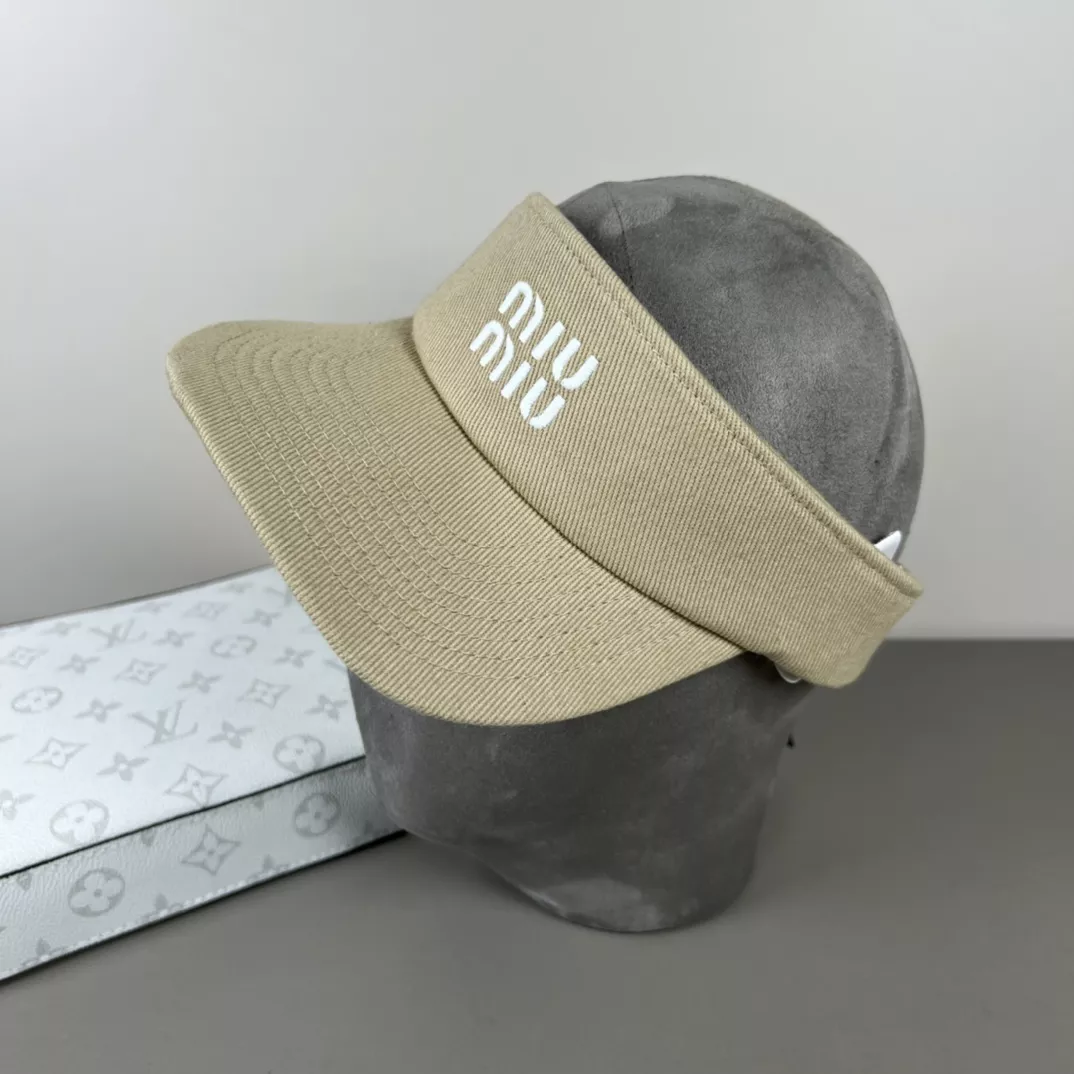 MIU MIU Caps Refined 5239