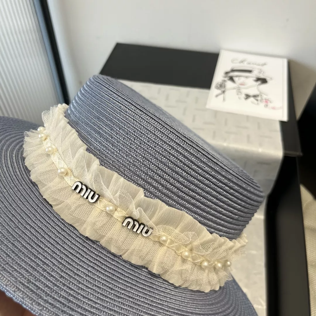 MIU MIU Caps Refined 8085