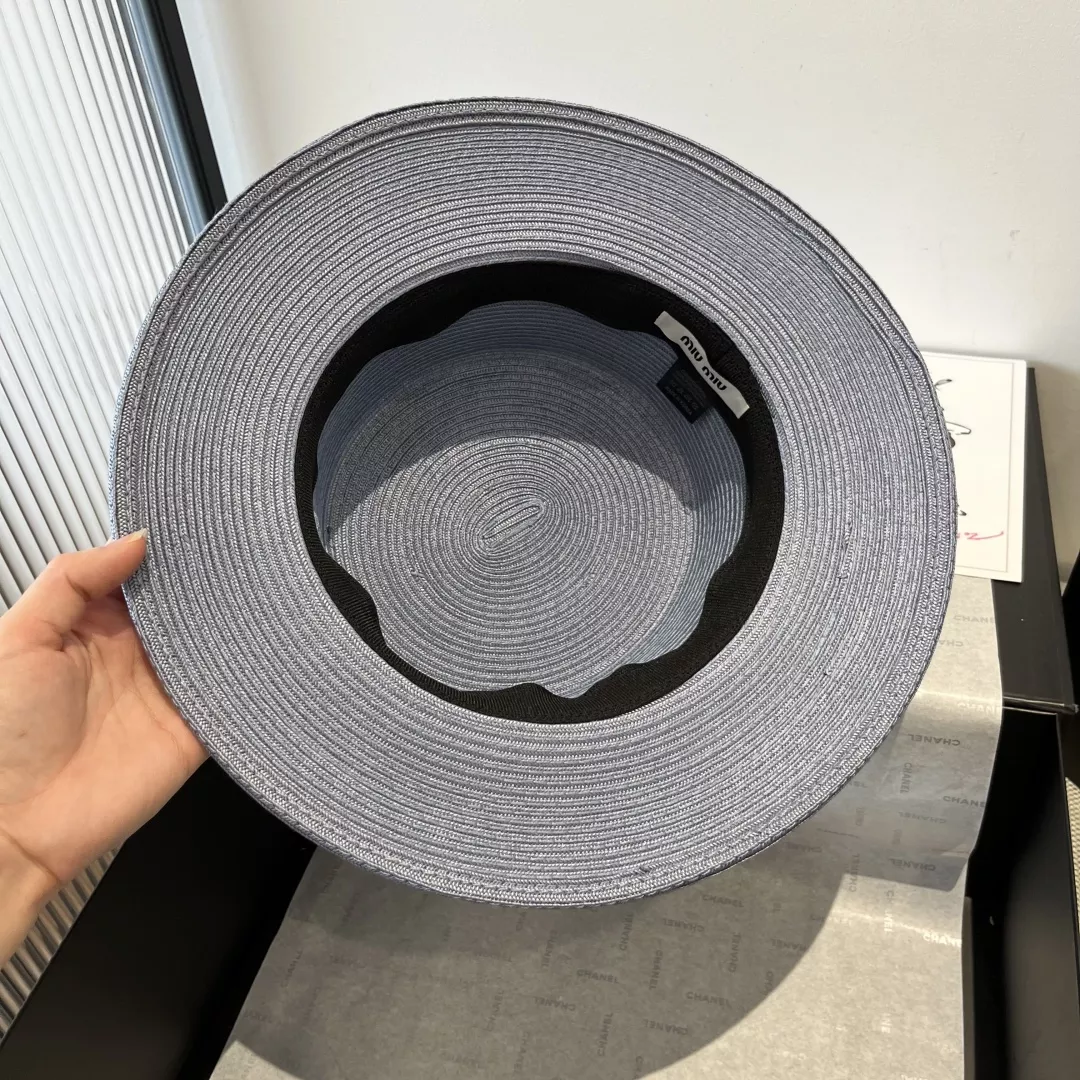 MIU MIU Caps Refined 8085