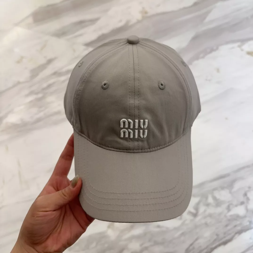 MIU MIU Caps Soft 1428