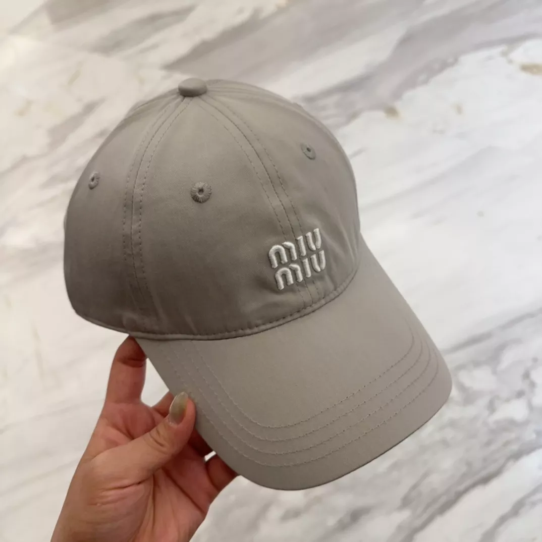MIU MIU Caps Soft 1428