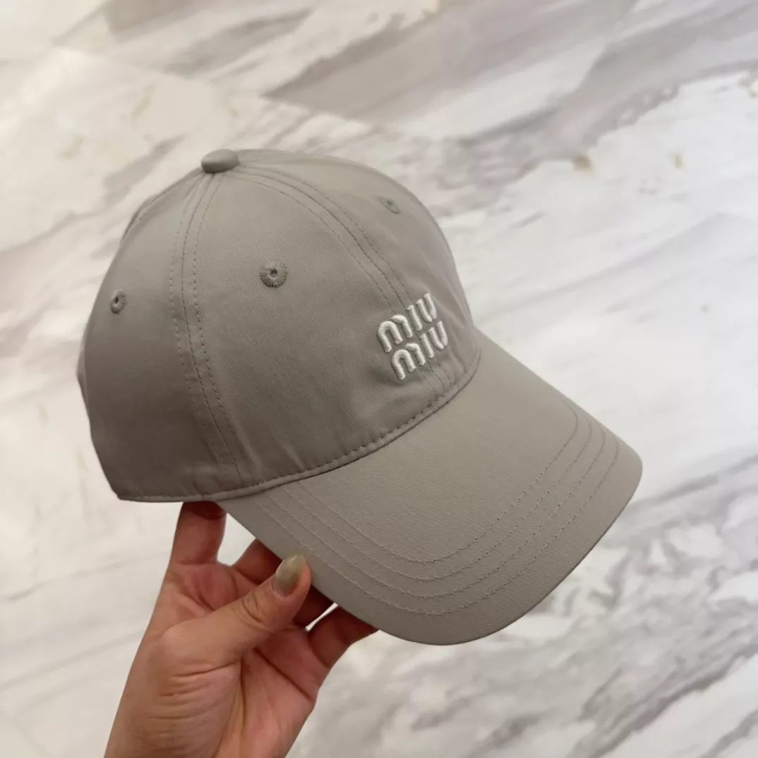 MIU MIU Caps Soft 1428