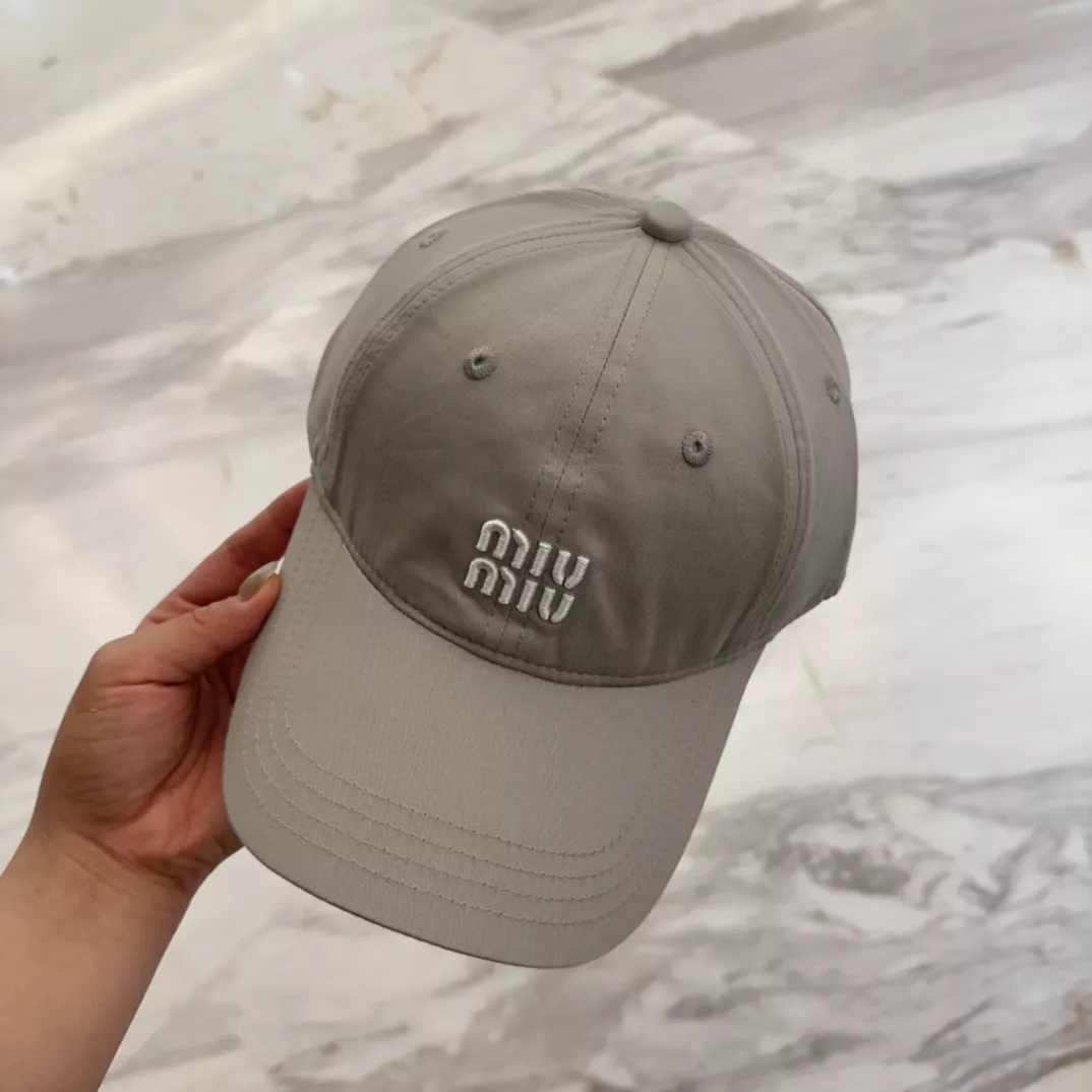 MIU MIU Caps Soft 1428