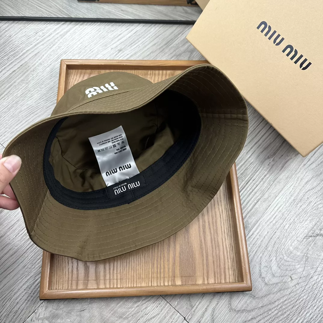 MIU MIU Caps Stylish 5425