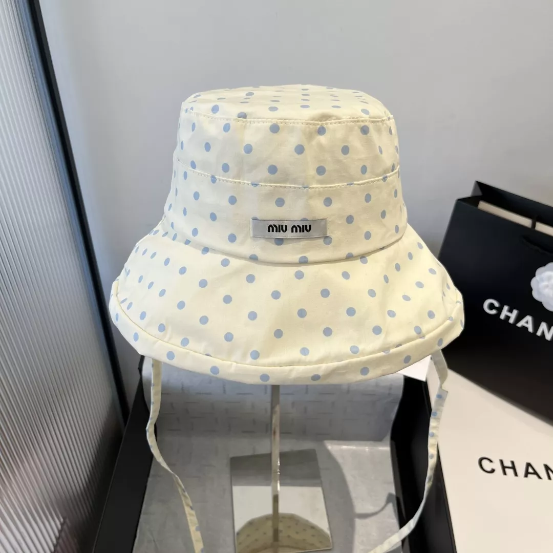 MIU MIU Caps Timeless 9937