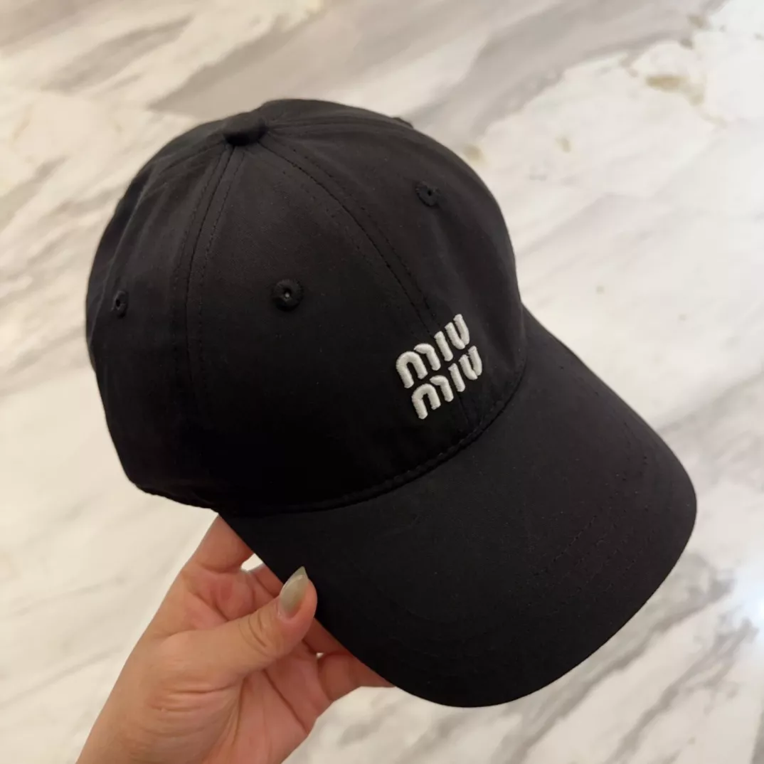 MIU MIU Caps Trendsetting 6539