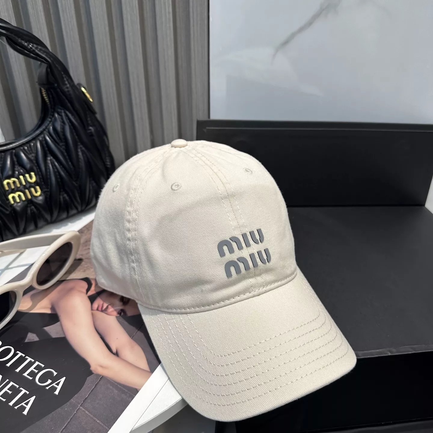 MIU MIU Caps Trendsetting 9045