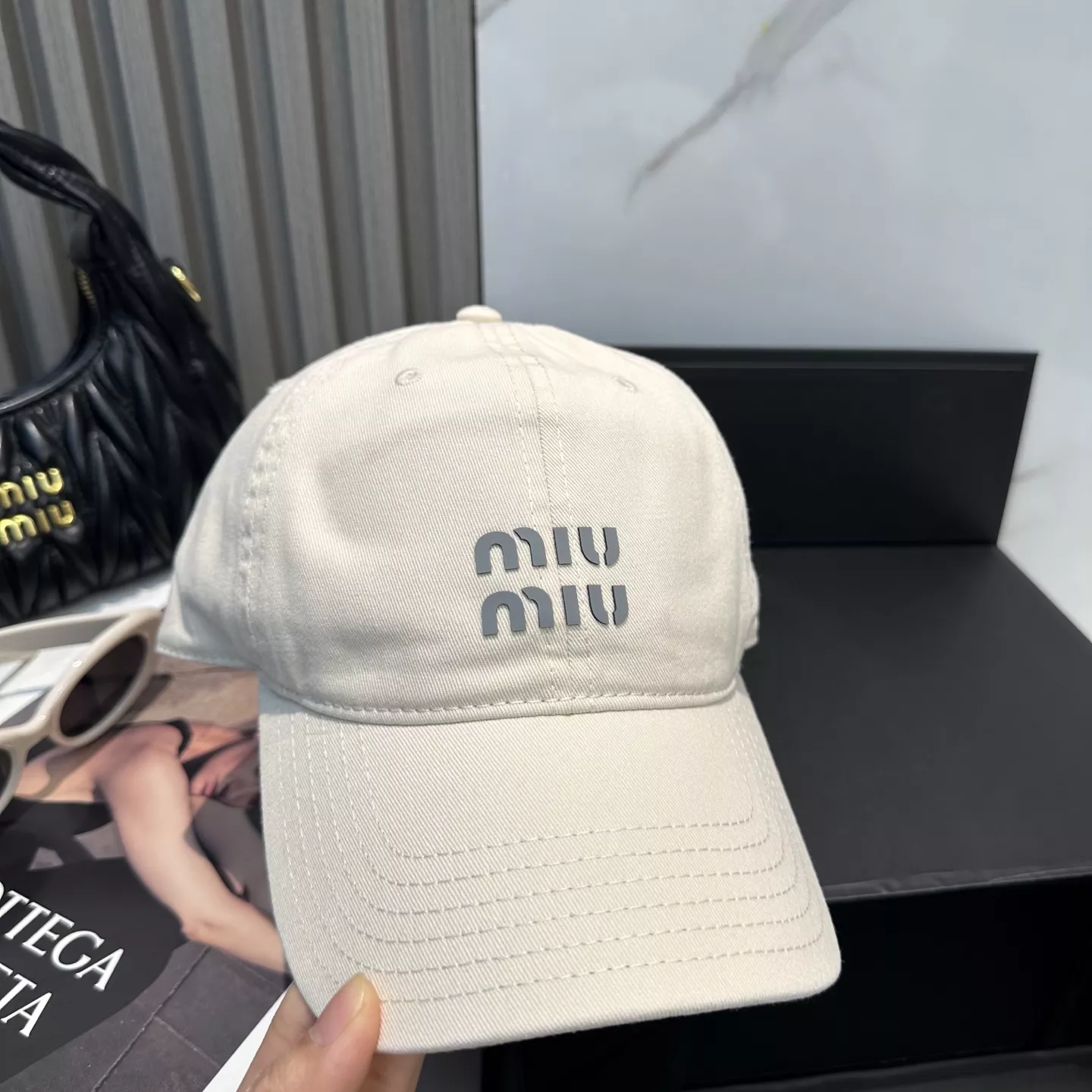 MIU MIU Caps Trendsetting 9045