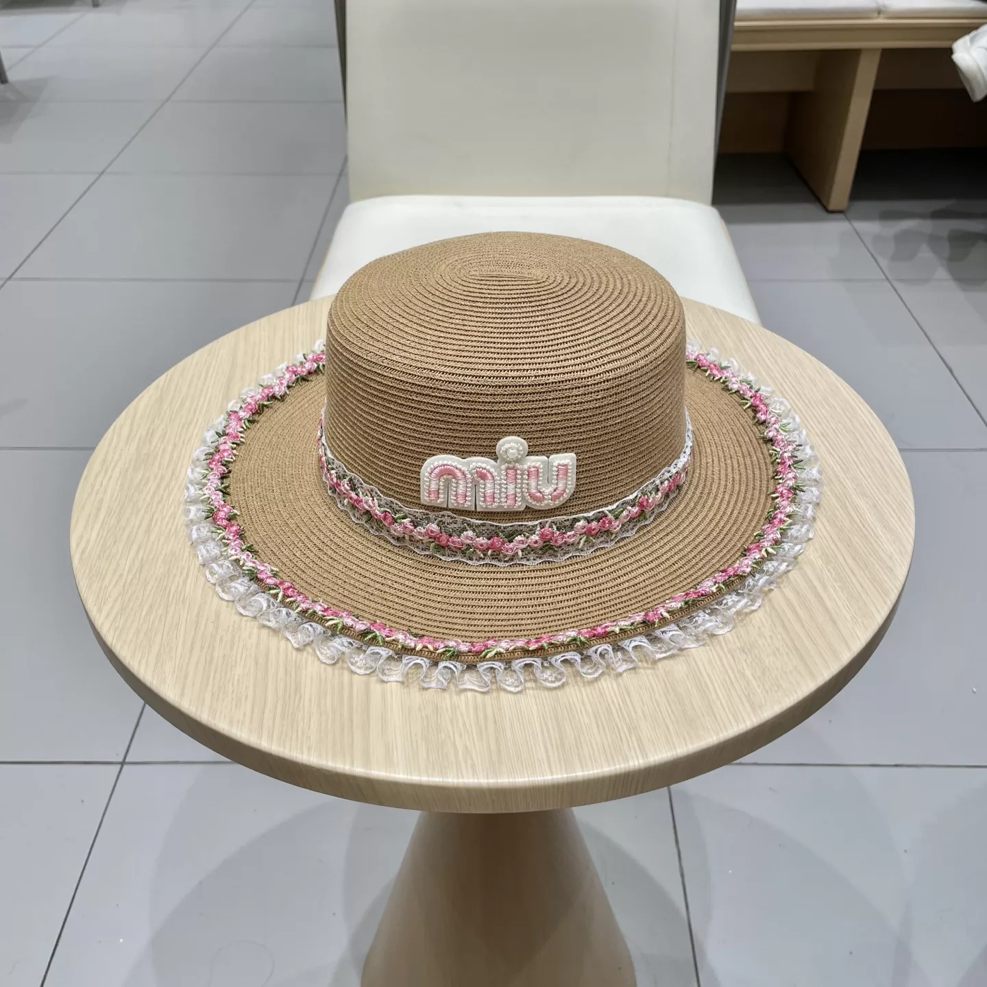 MIU MIU Caps WellDesigned 408