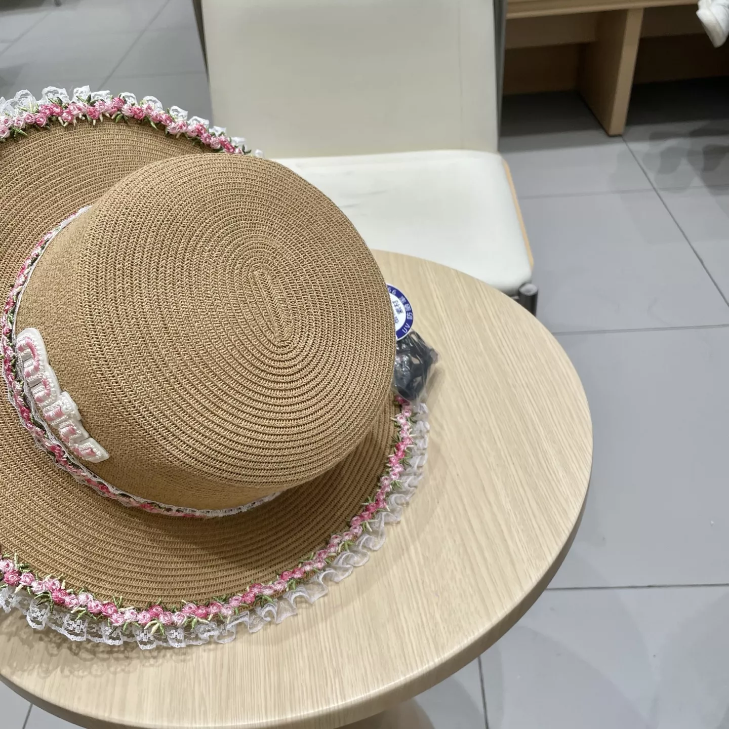MIU MIU Caps WellDesigned 408