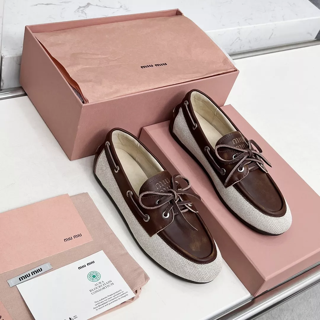MIU MIU Casual Shoes For Women Elegant 8153