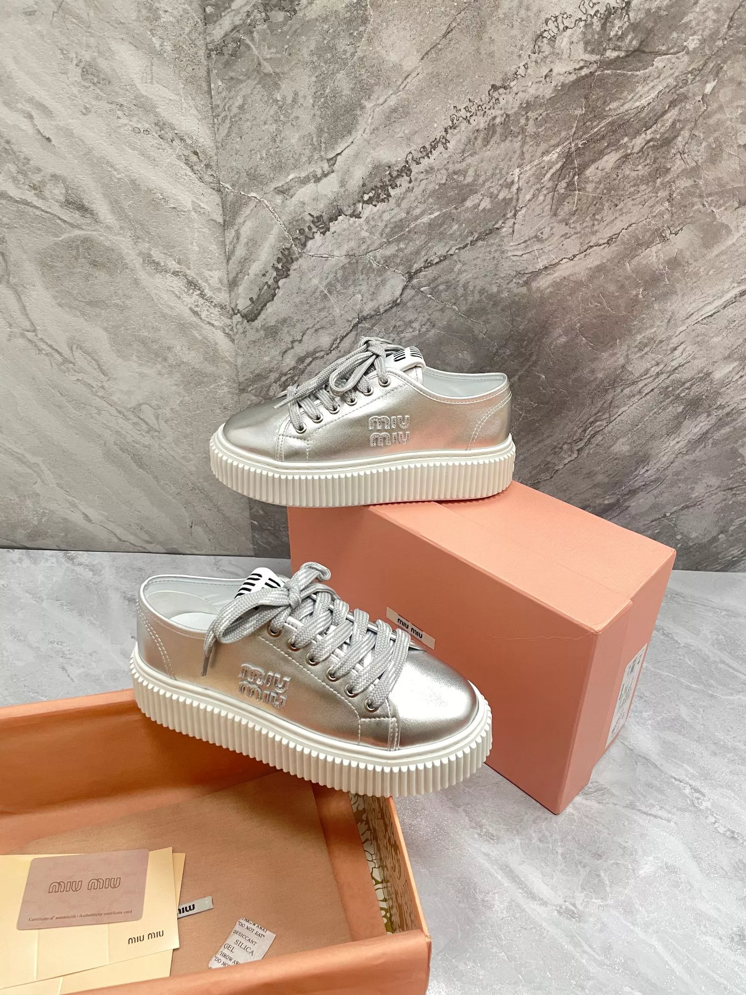 MIU MIU Casual Shoes For Women ModernLook 4256