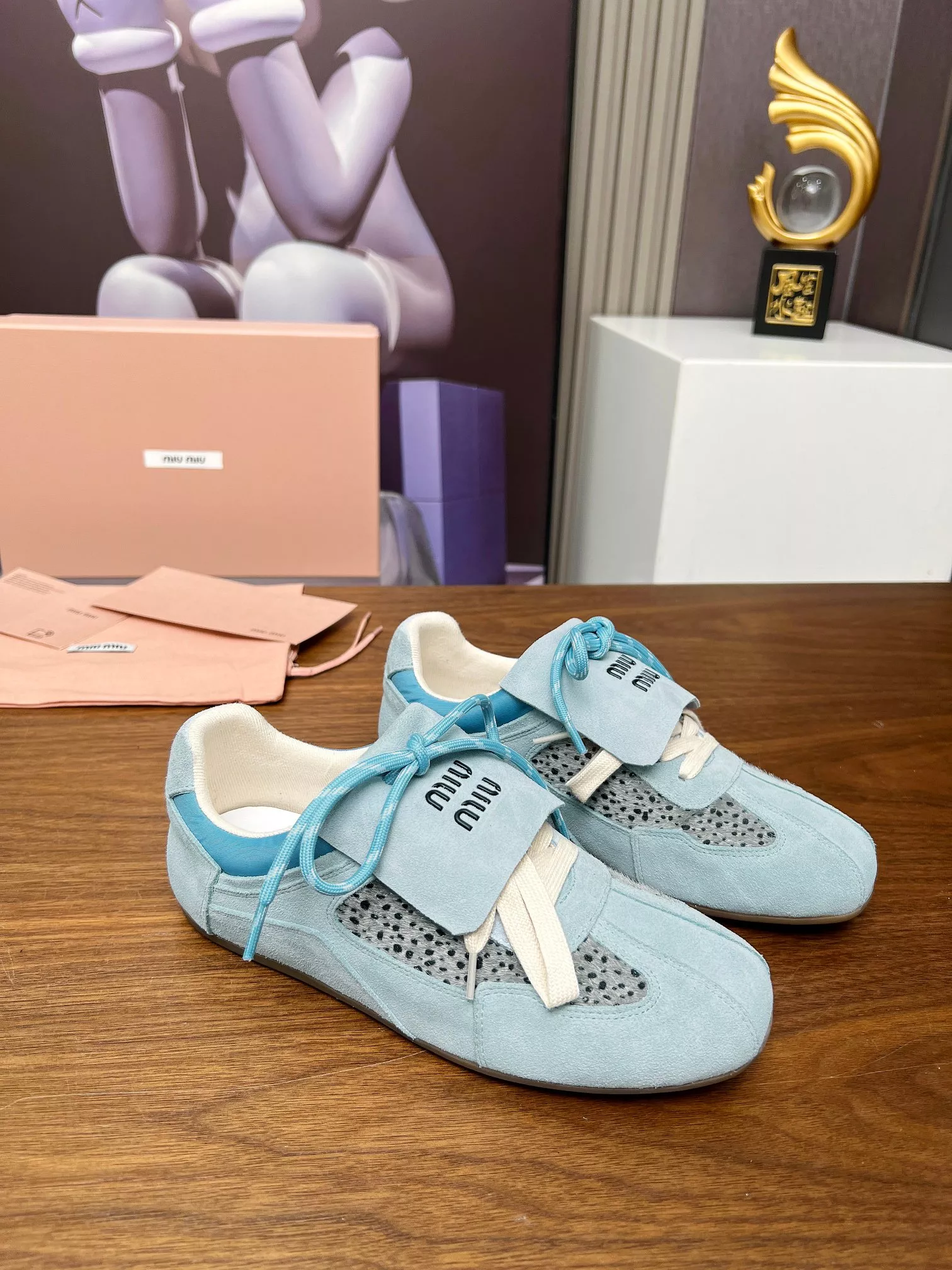 MIU MIU Casual Shoes For Women Sleek 6356