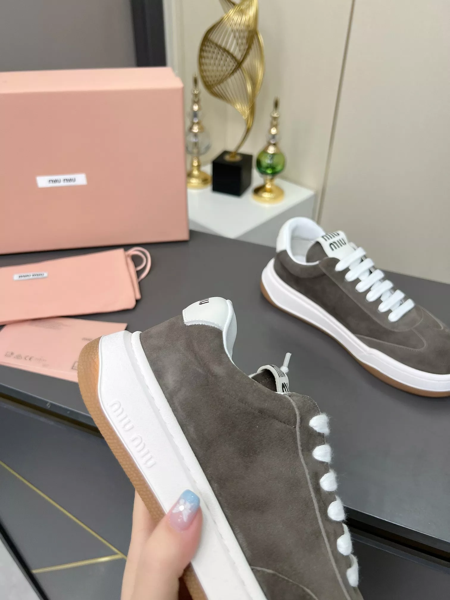 MIU MIU Casual Shoes For Women Vibrant 1211
