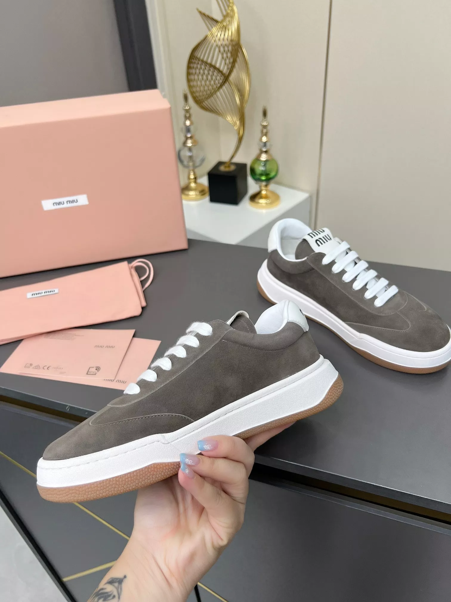 MIU MIU Casual Shoes For Women Vibrant 1211