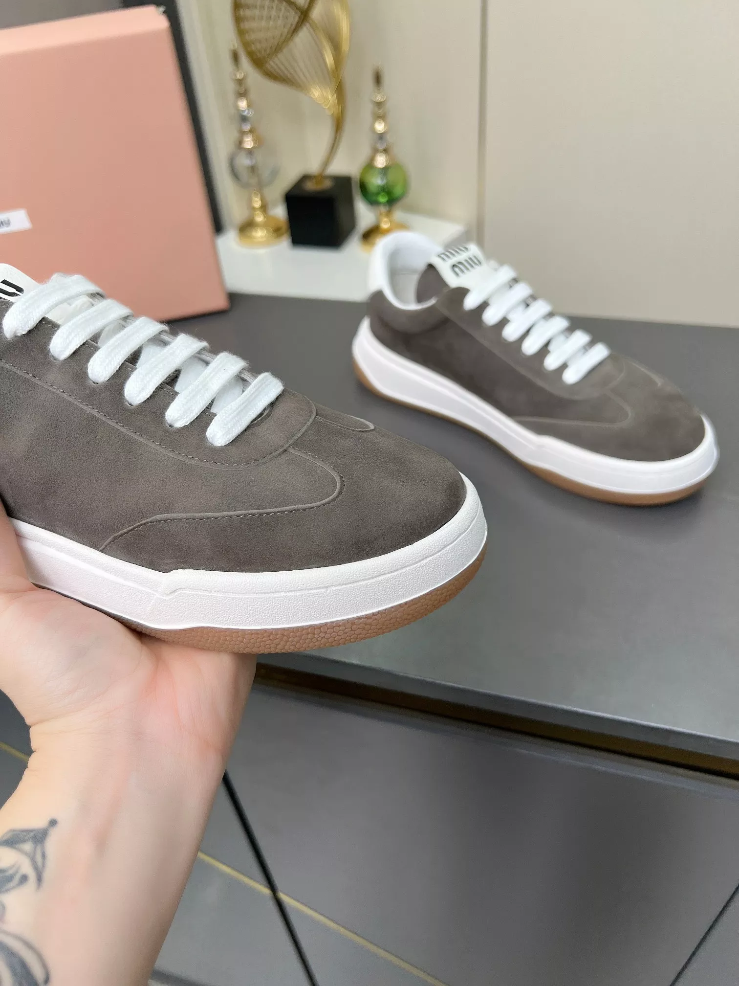 MIU MIU Casual Shoes For Women Vibrant 1211