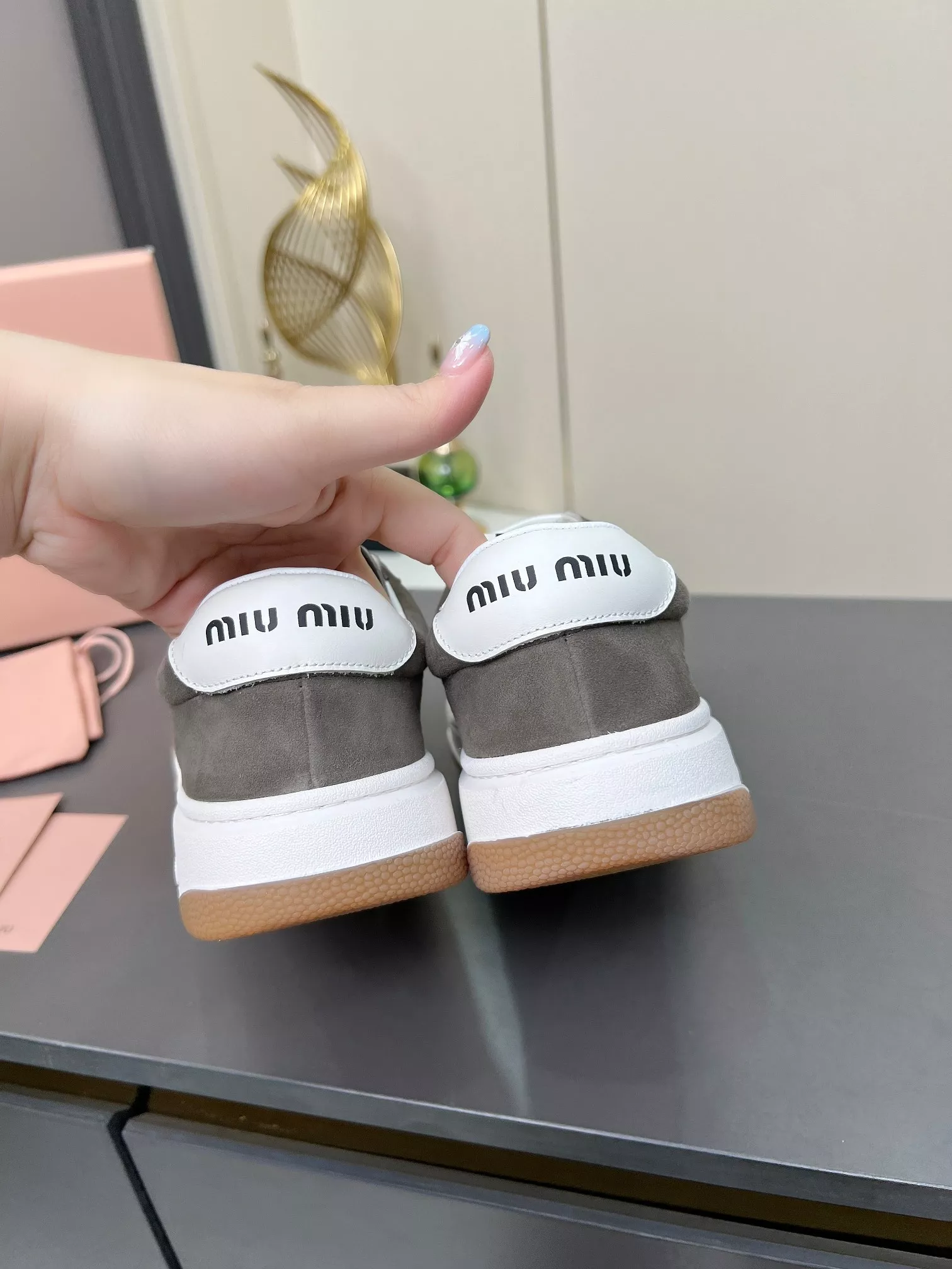 MIU MIU Casual Shoes For Women Vibrant 1211
