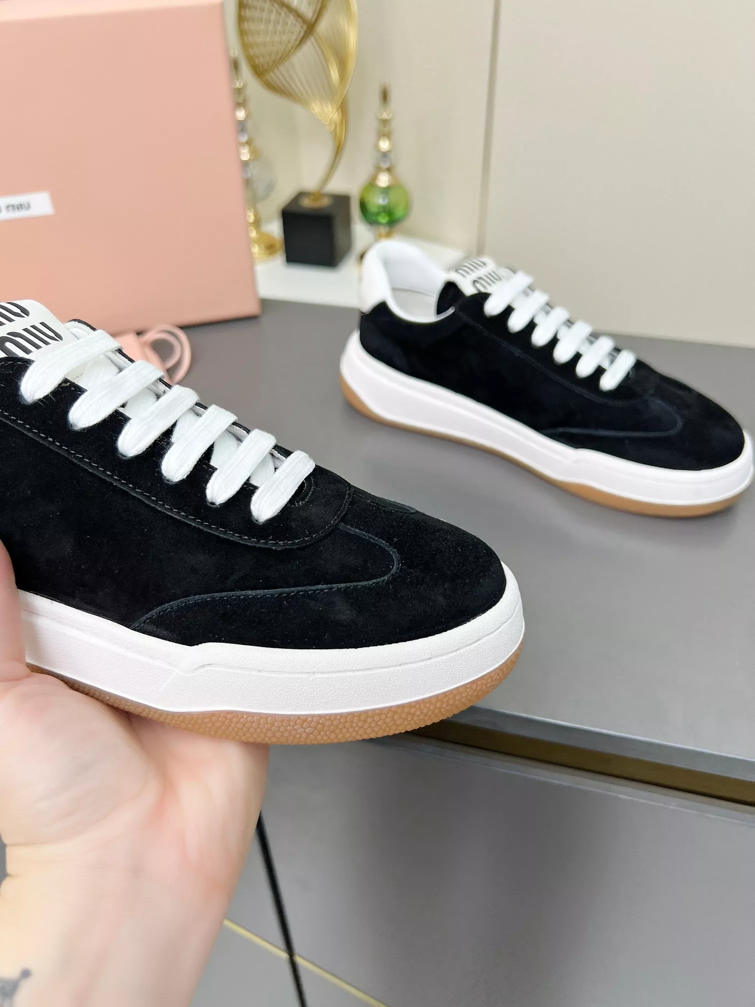 MIU MIU Casual Shoes For Women Vibrant 7035