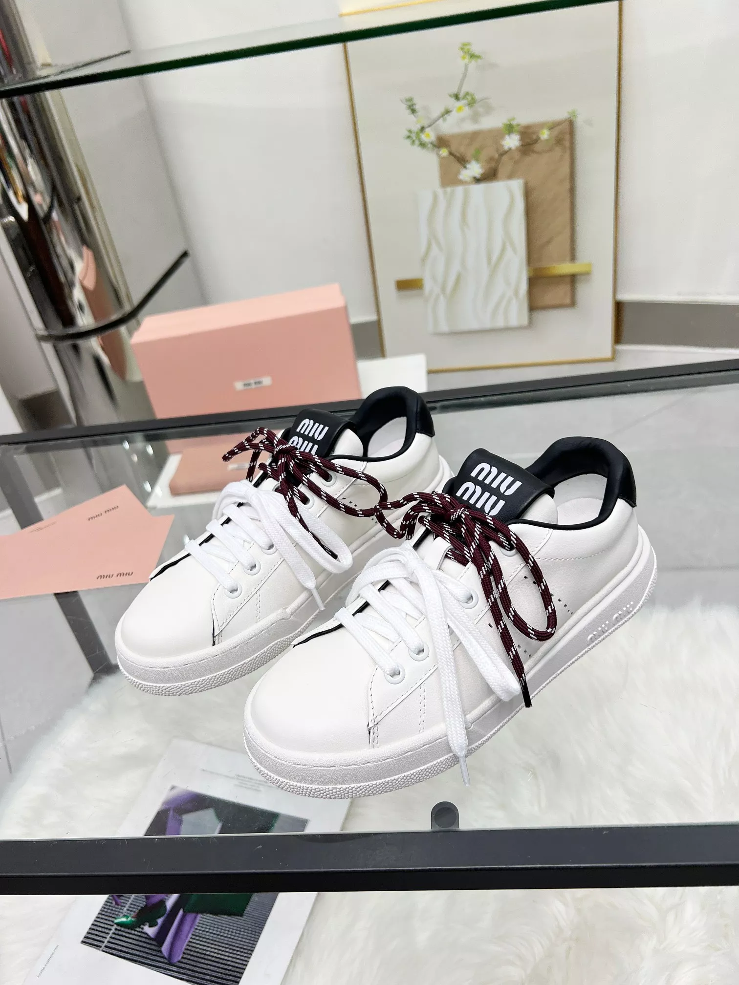 MIU MIU Casual Shoes For Women Vibrant 927