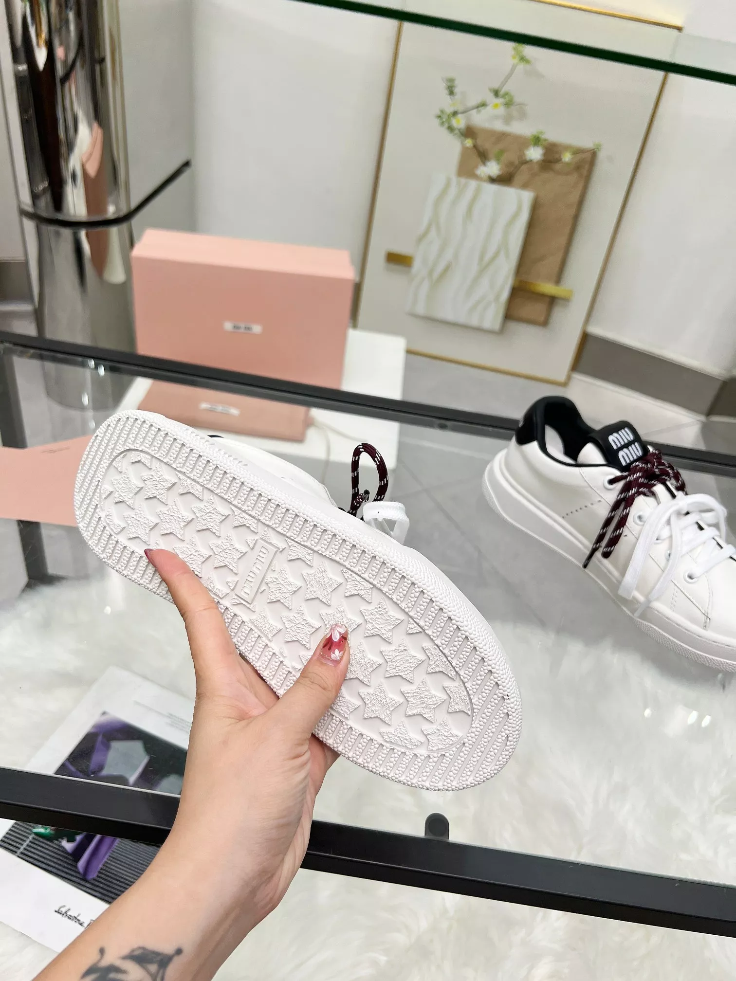 MIU MIU Casual Shoes For Women Vibrant 927