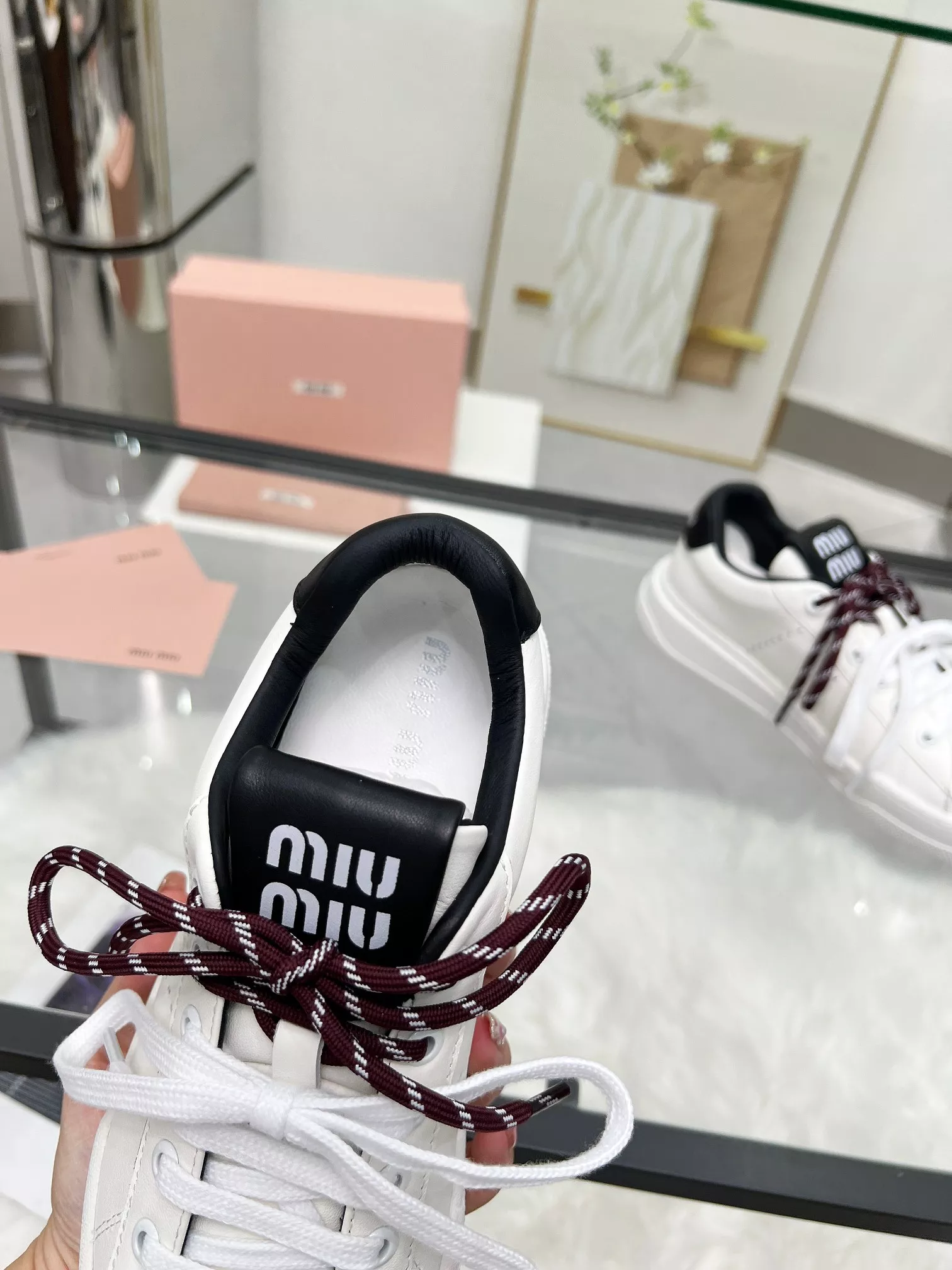 MIU MIU Casual Shoes For Women Vibrant 927