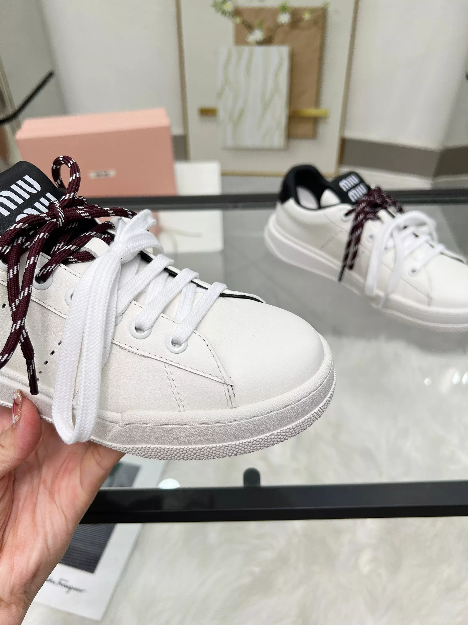 MIU MIU Casual Shoes For Women Vibrant 927