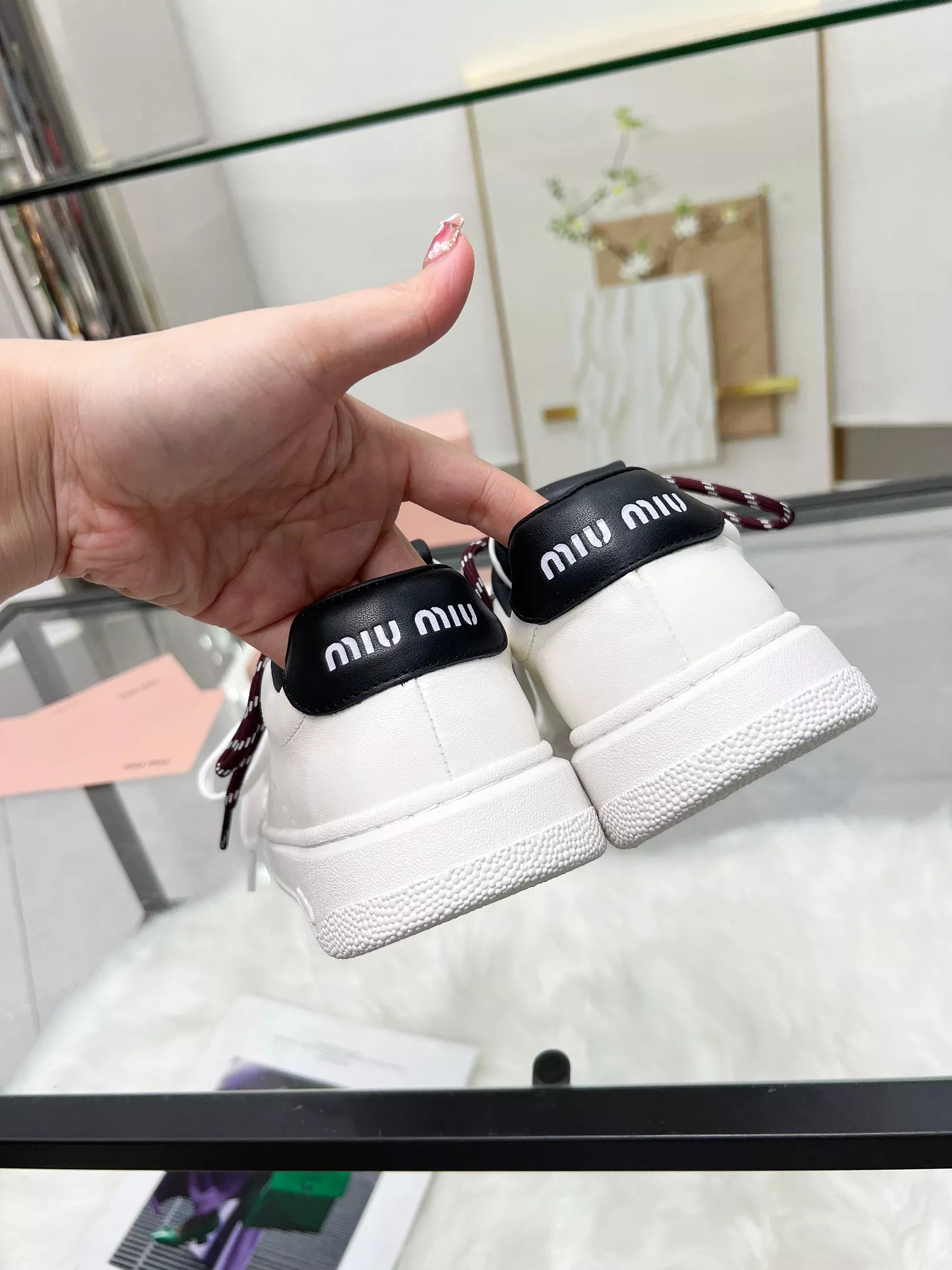 MIU MIU Casual Shoes For Women Vibrant 927