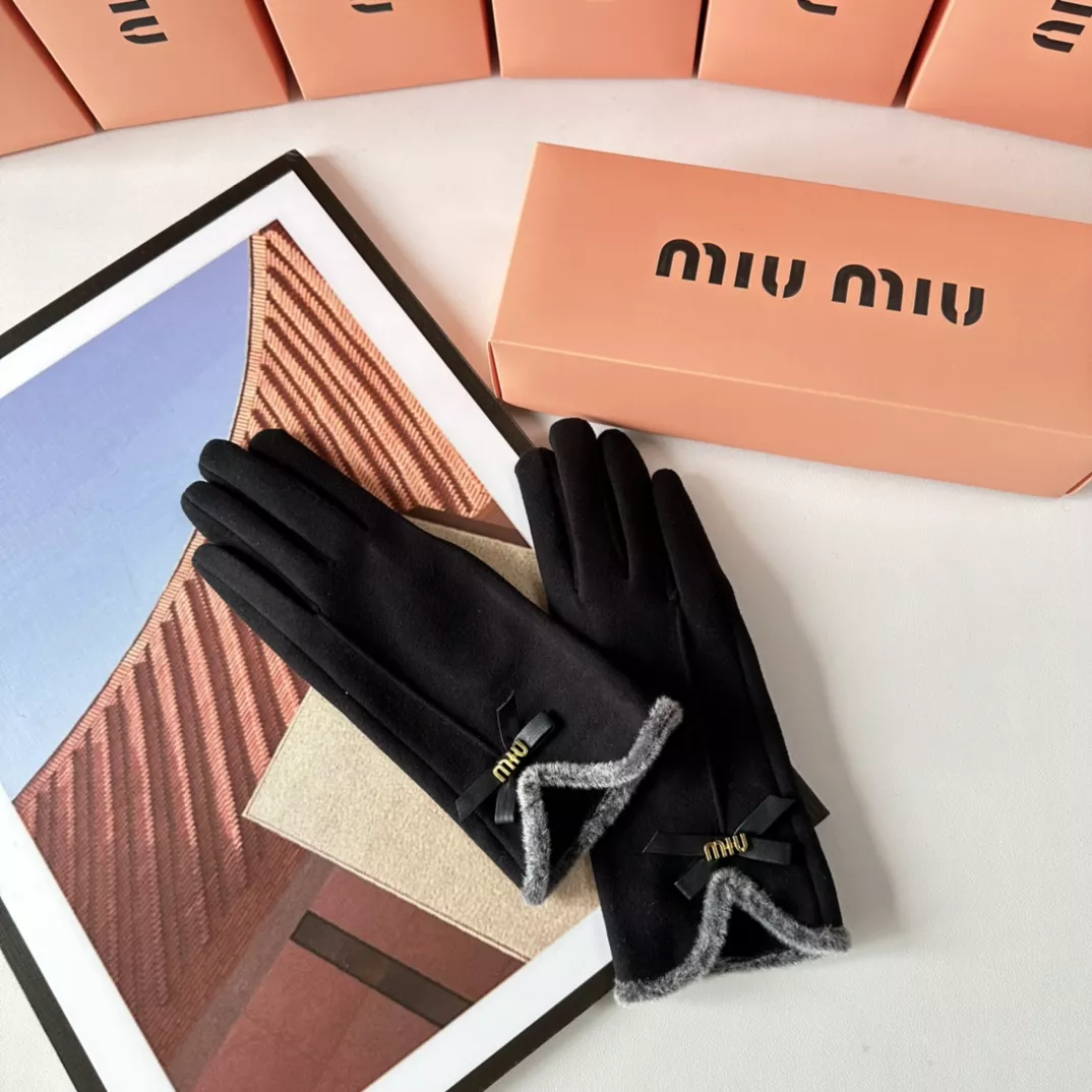 MIU MIU Gloves Comfortable 4398