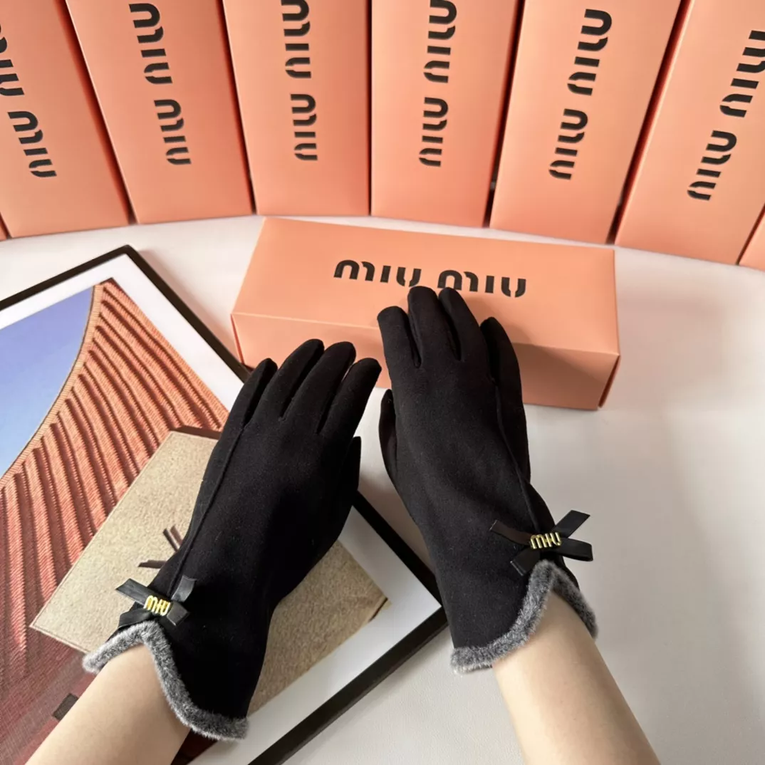 MIU MIU Gloves Comfortable 4398