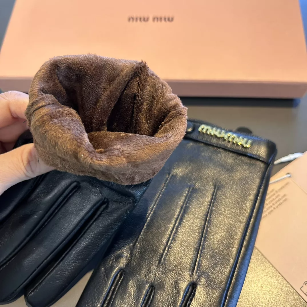 MIU MIU Gloves For Women Refined 6759