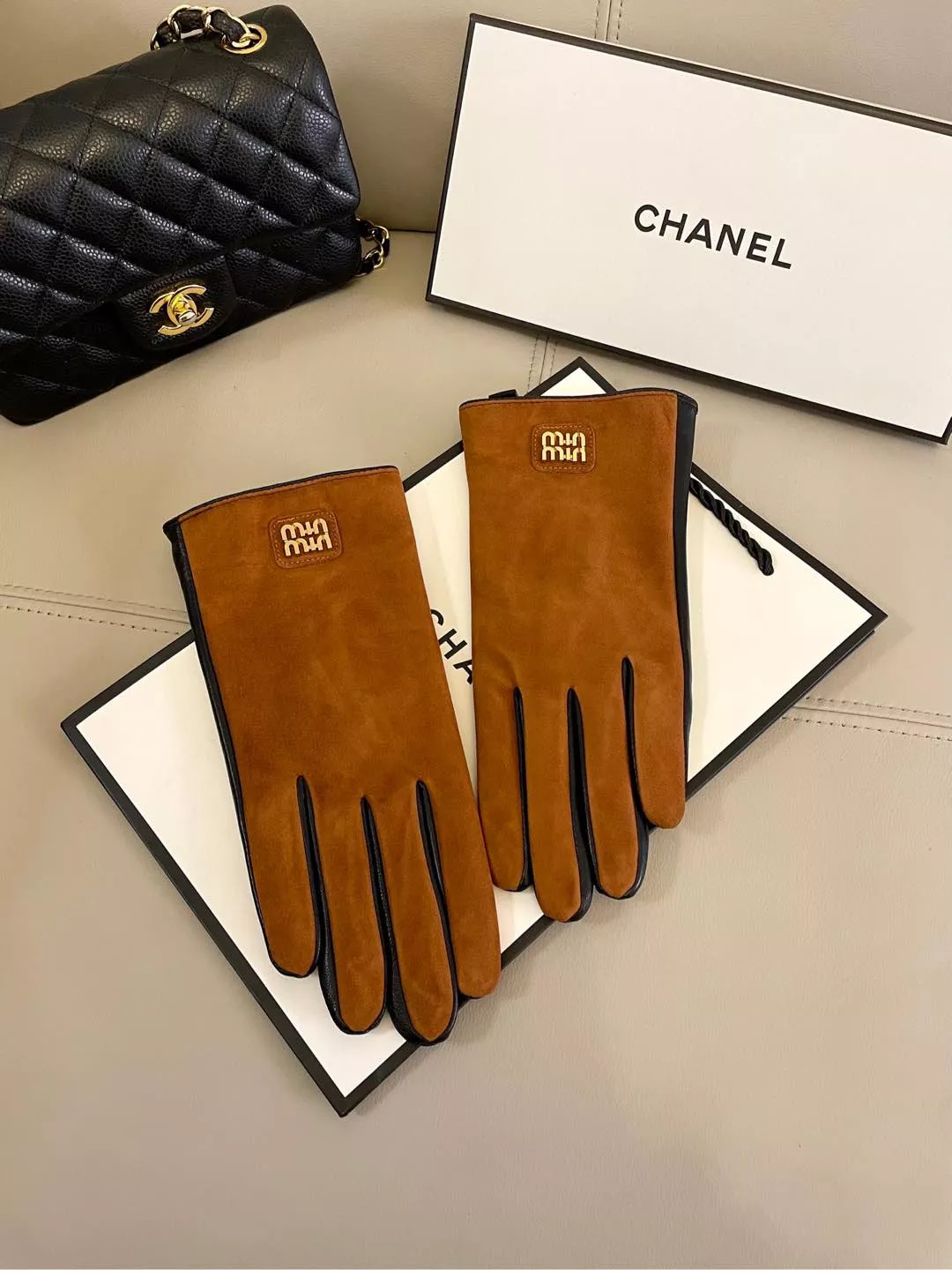 MIU MIU Gloves For Women Reliable 4304