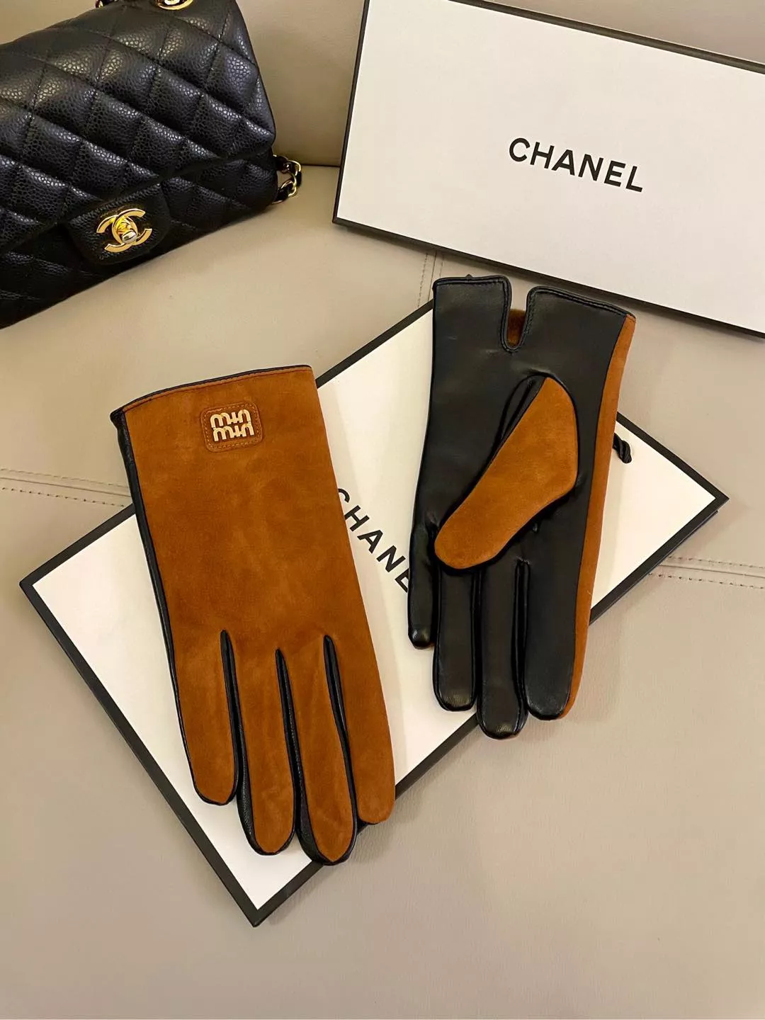 MIU MIU Gloves For Women Reliable 4304