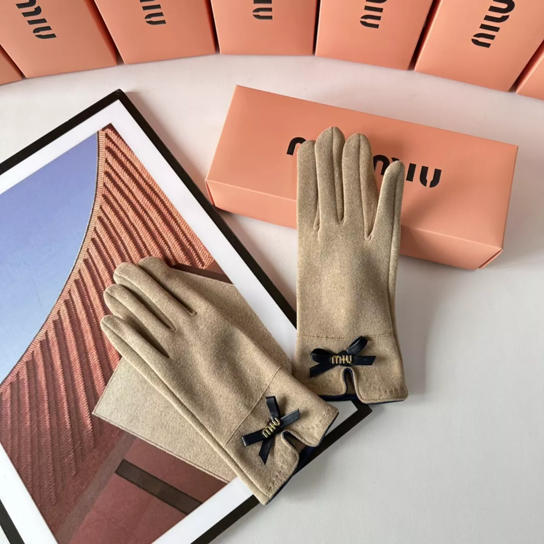 MIU MIU Gloves Lightweight 9407