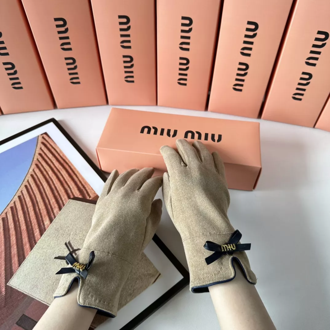 MIU MIU Gloves Lightweight 9407