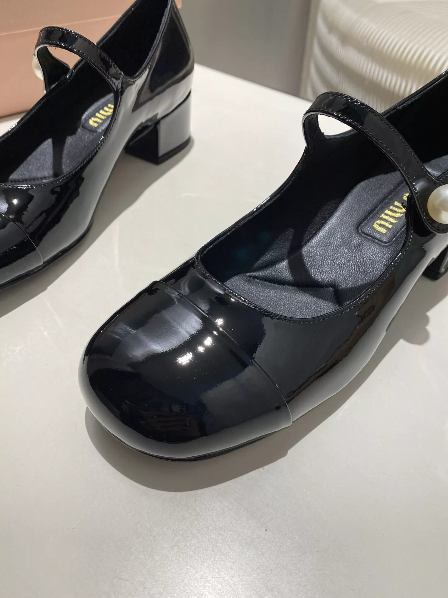 MIU MIU High-Heeled Shoes For Women ModernLook 9270
