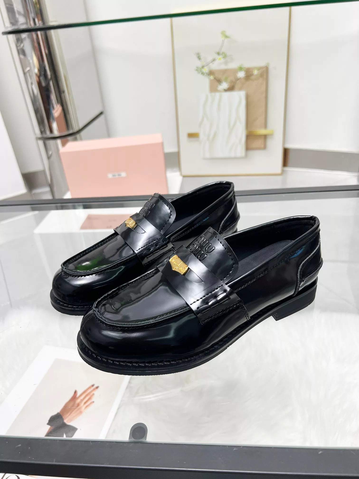 MIU MIU Leather Shoes For Women Affordable 4103