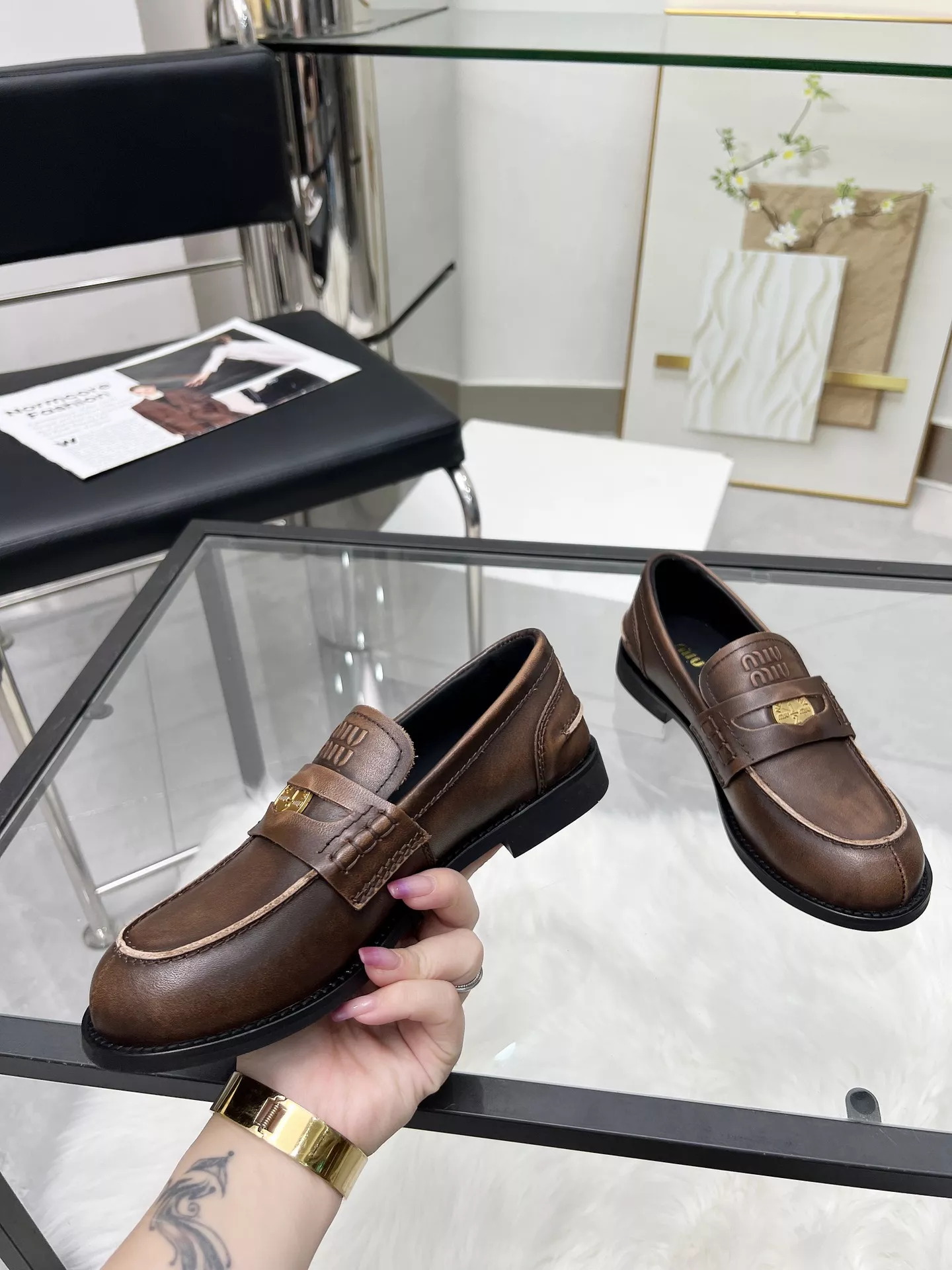 MIU MIU Leather Shoes For Women Efficient 9911