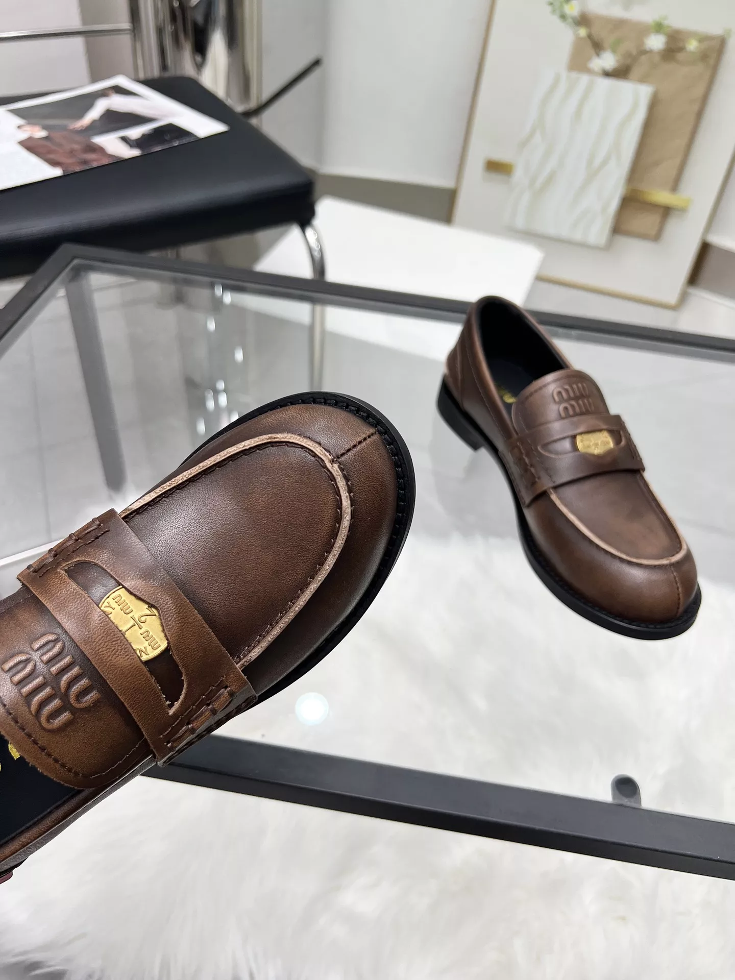 MIU MIU Leather Shoes For Women Efficient 9911